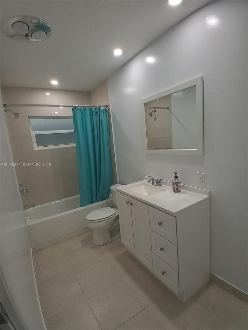 1250 E Sample Rd, Unit 303, Pompano Beach, FL 33064 Photo