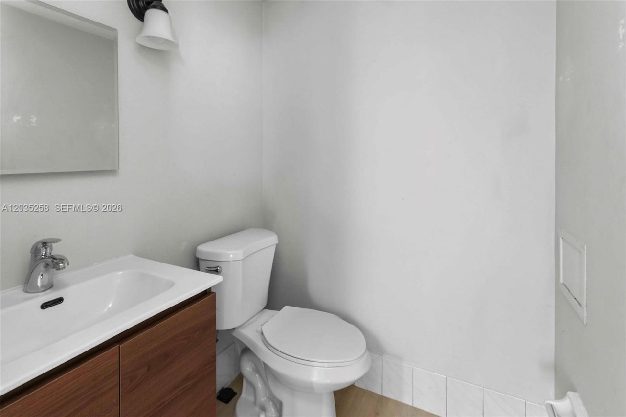 9411 SW 4th St, Unit 308, Miami, FL 33174 Photo