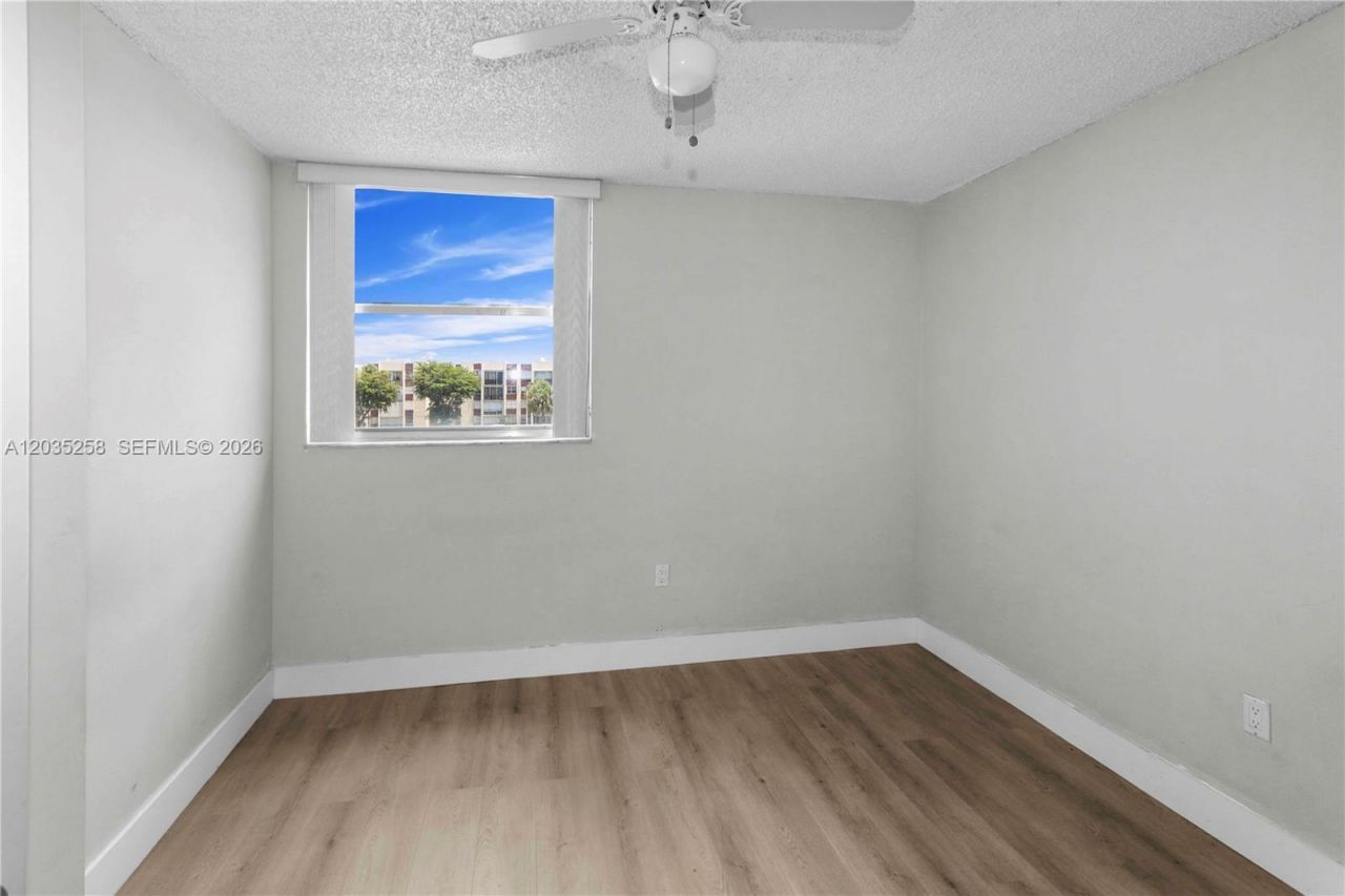 9411 SW 4th St, Unit 308, Miami, FL 33174 Photo