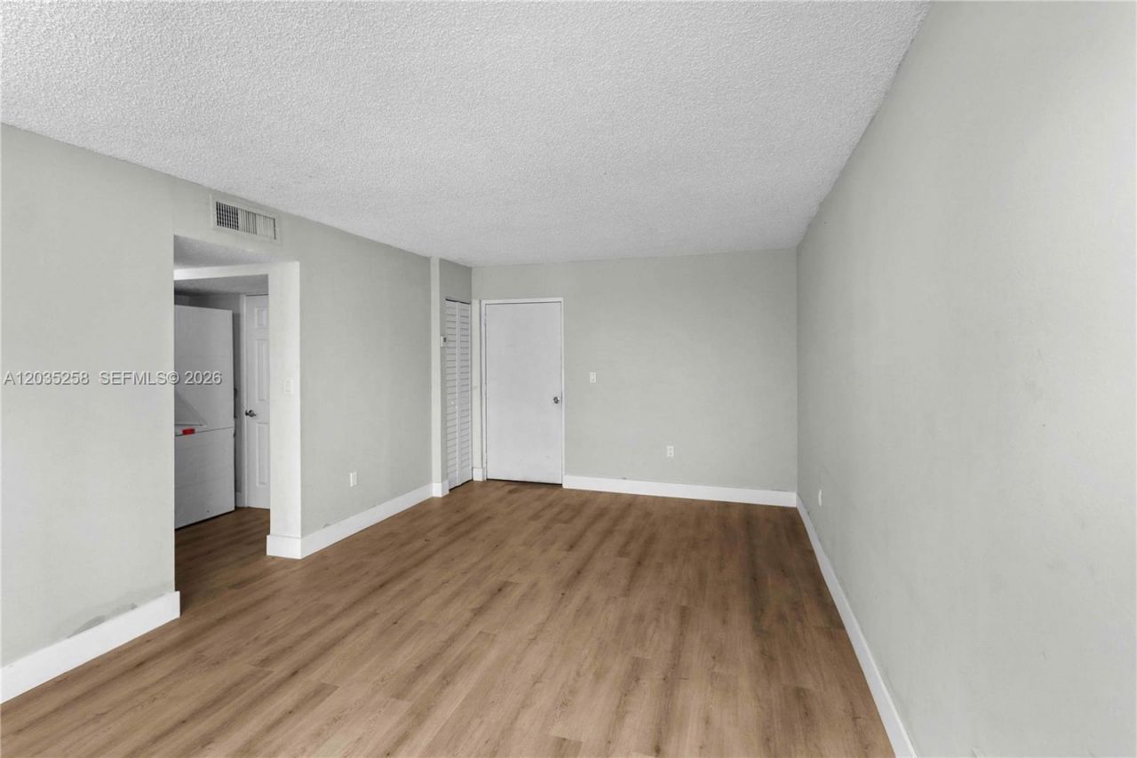 9411 SW 4th St, Unit 308, Miami, FL 33174 Photo