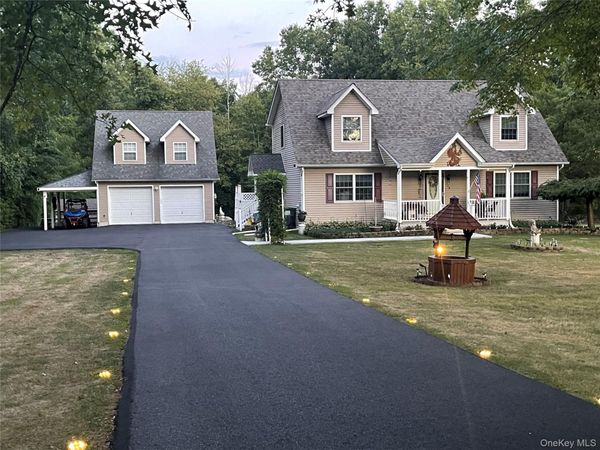 124 Long Lane, Pine Bush, NY 12721
