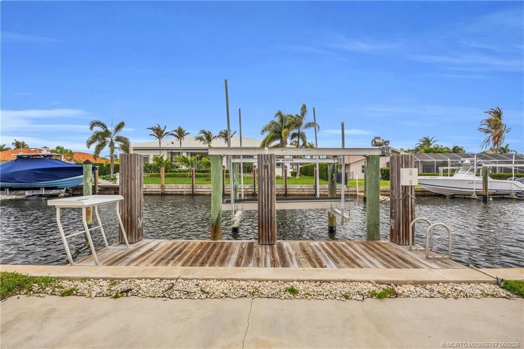 9067 SE Star Island Way, Hobe Sound, FL 33455 Photo