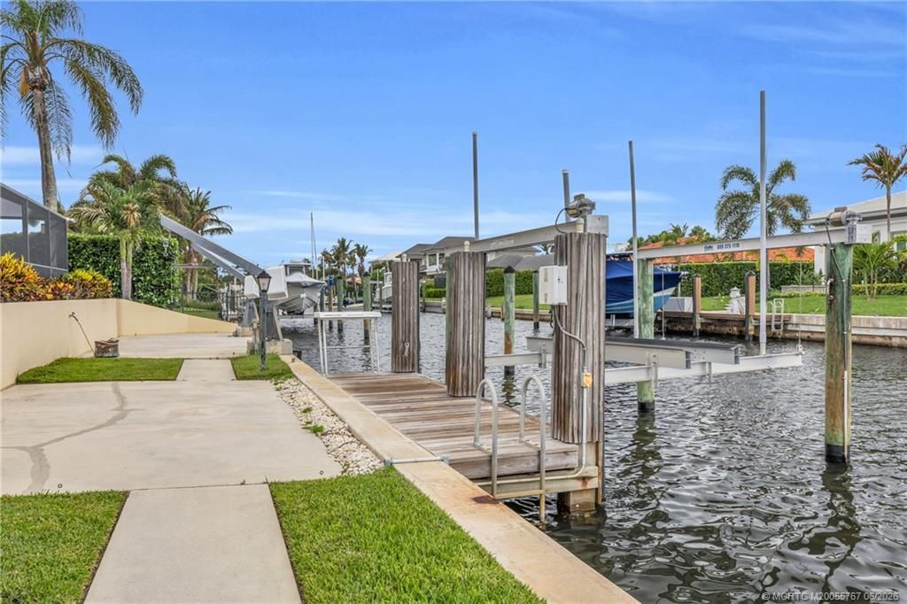 9067 SE Star Island Way, Hobe Sound, FL 33455 Photo