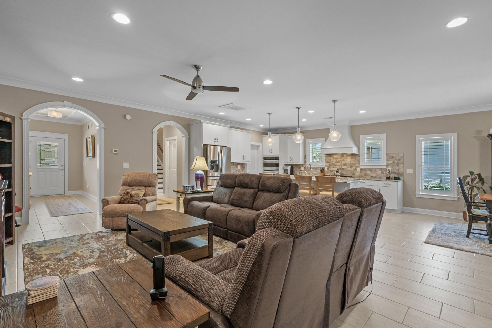2100 Clematis Ct.  Photo 11