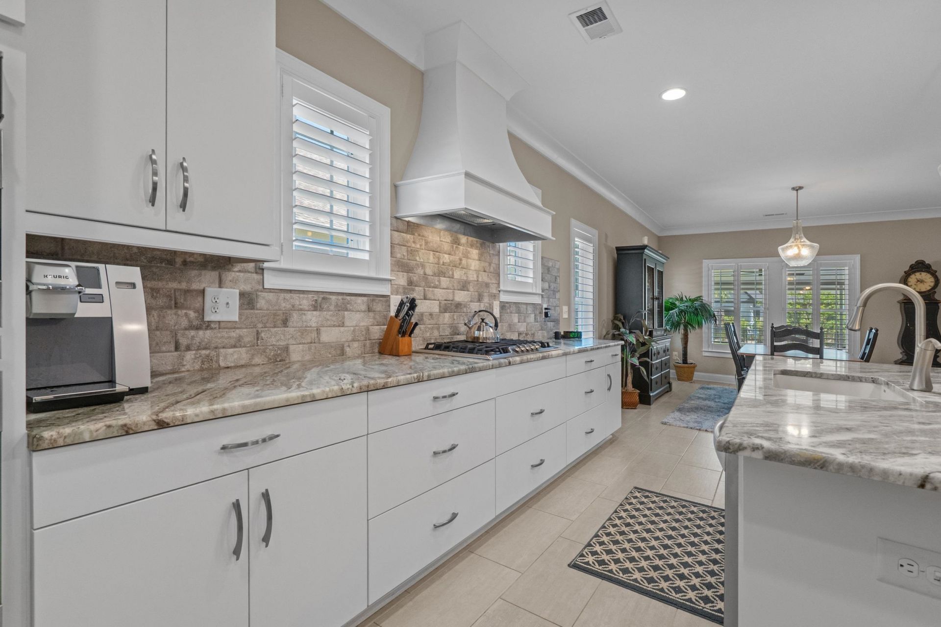 2100 Clematis Ct.  Photo 13