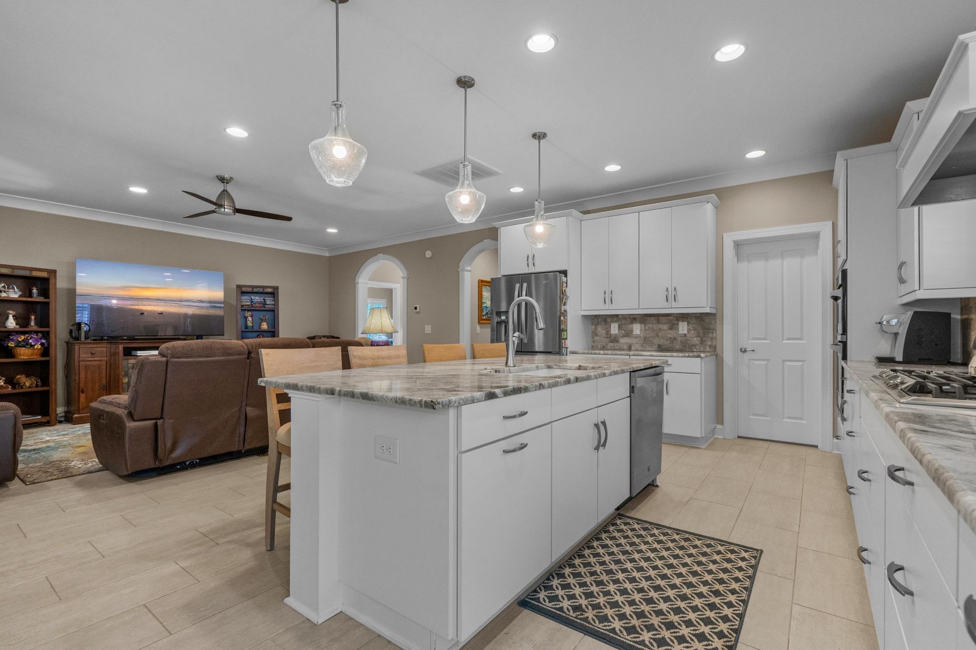 2100 Clematis Ct.  Photo 16