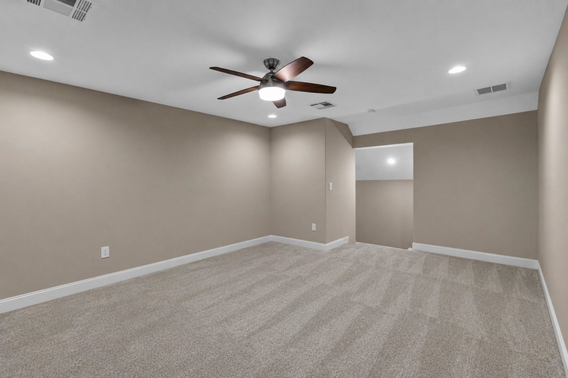 2100 Clematis Ct.  Photo 35
