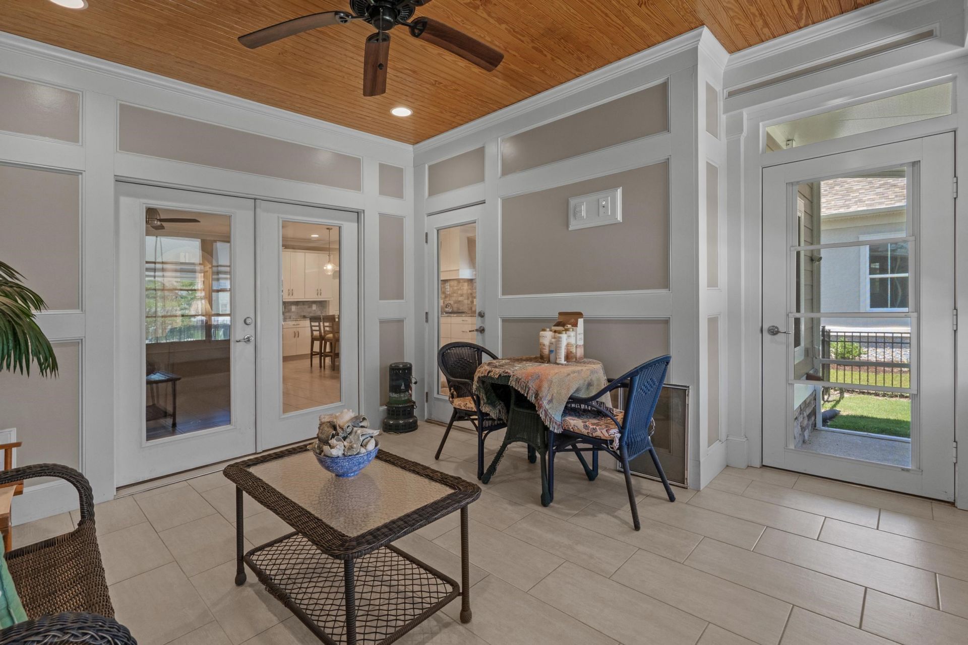 2100 Clematis Ct.  Photo 40
