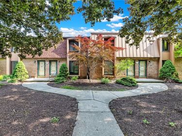 631 Skinnersville Road , Unit F, Amherst, NY 14228