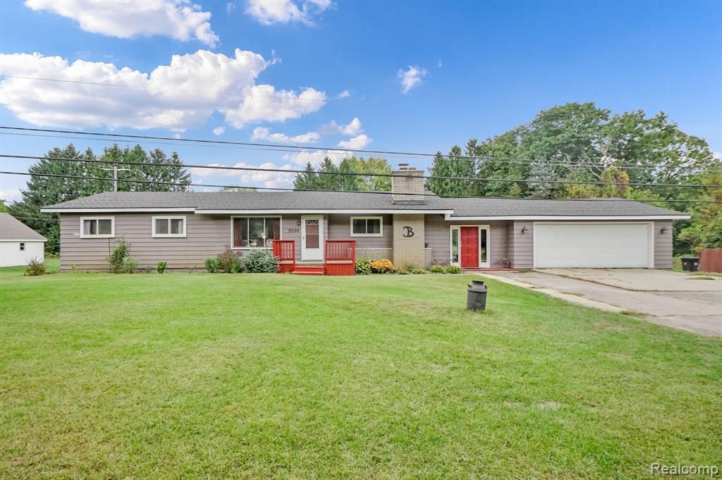 5014 Oak Hill Road, Brandon Township, MI 48348 Main Photo