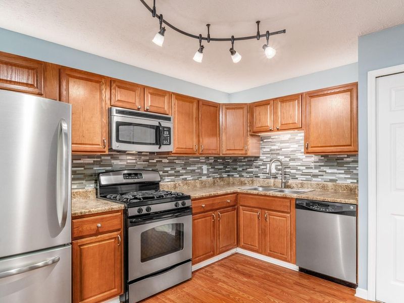 3766 Hunting Lane , Columbus, OH 43230 Photo 10