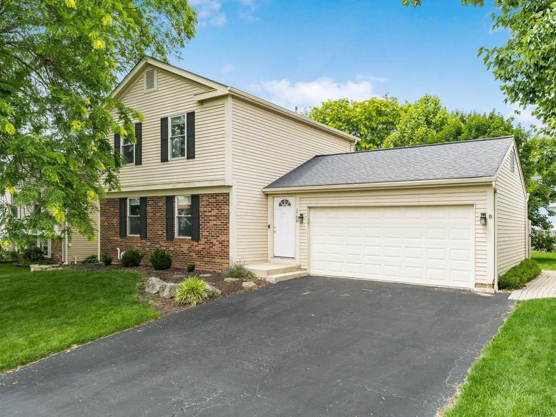 3766 Hunting Lane , Columbus, OH 43230 Photo 3