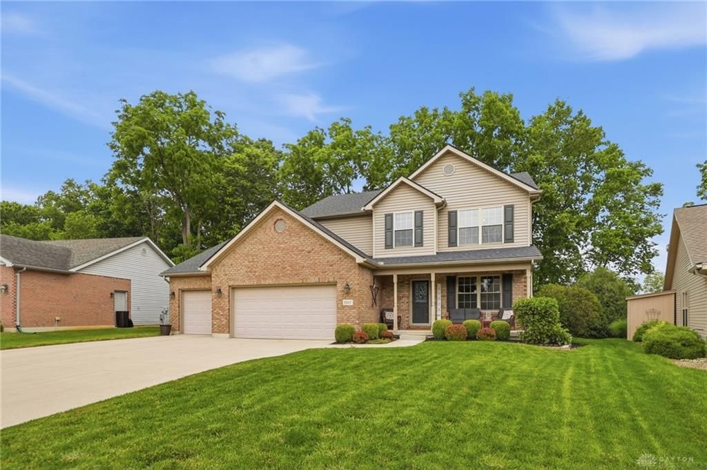 1927 Cider Mill Way, Tipp City, OH 45371 Main Photo