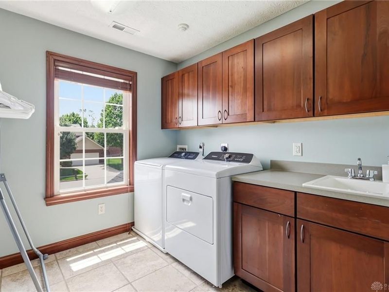 1927 Cider Mill Way, Tipp City, OH 45371 Photo 32