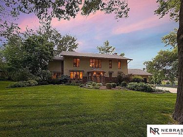 1222 N 101 Circle, Omaha, NE 68114