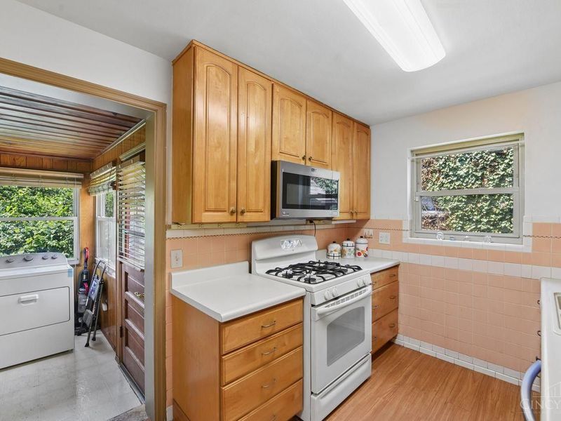 2939 Lawndale Avenue, Cincinnati, OH 45212 Photo 11