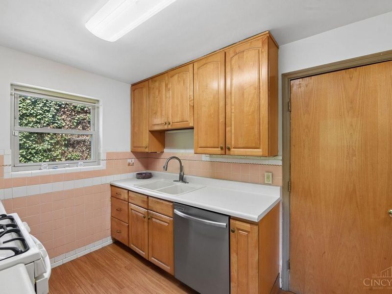 2939 Lawndale Avenue, Cincinnati, OH 45212 Photo 12