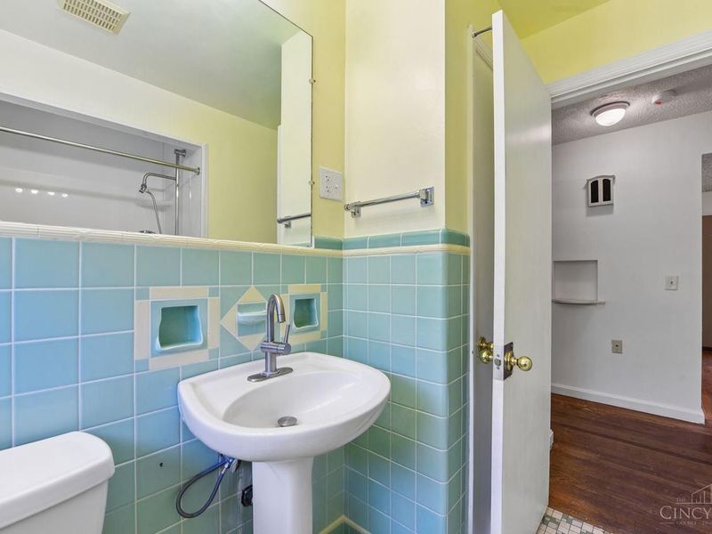 2939 Lawndale Avenue, Cincinnati, OH 45212 Photo 26