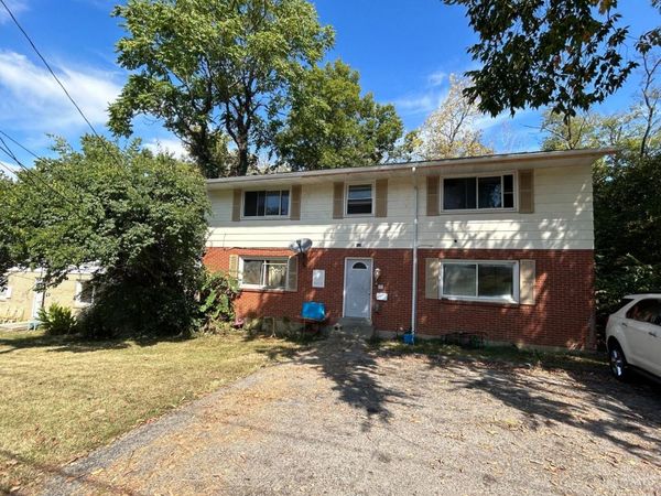 128 Clinton Springs Avenue, Cincinnati, OH 45217