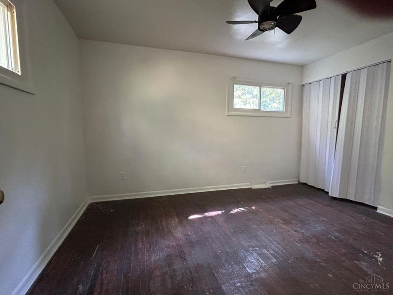 128 Clinton Springs Avenue, Cincinnati, OH 45217 Photo 3