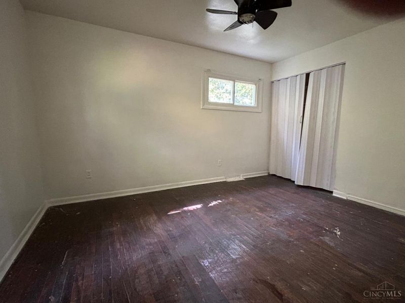 128 Clinton Springs Avenue, Cincinnati, OH 45217 Photo 4