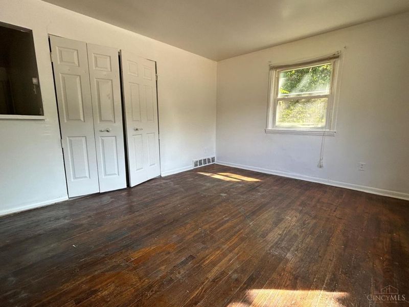 128 Clinton Springs Avenue, Cincinnati, OH 45217 Photo 9