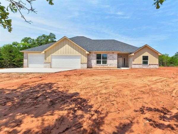 104699 S Secretariat Trail, McLoud, OK 74851