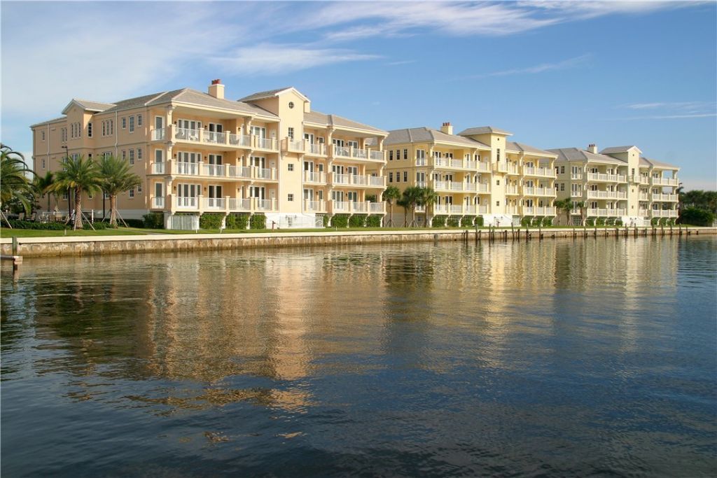 11 Royal Palm Point, Unit PH-W, Vero Beach, FL 32960 Photo
