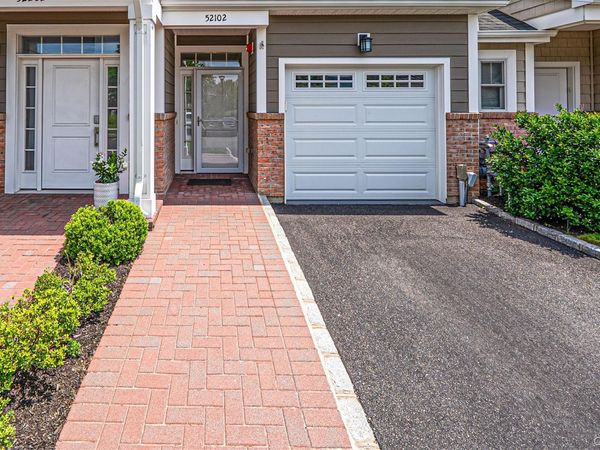 52102 Beech Tree Lane , Plainview, NY 11803