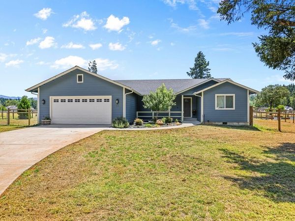 531 Schumacher Street, Cave Junction, OR 97523
