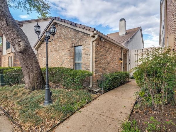 17018 Planters Row, Addison, TX 75001