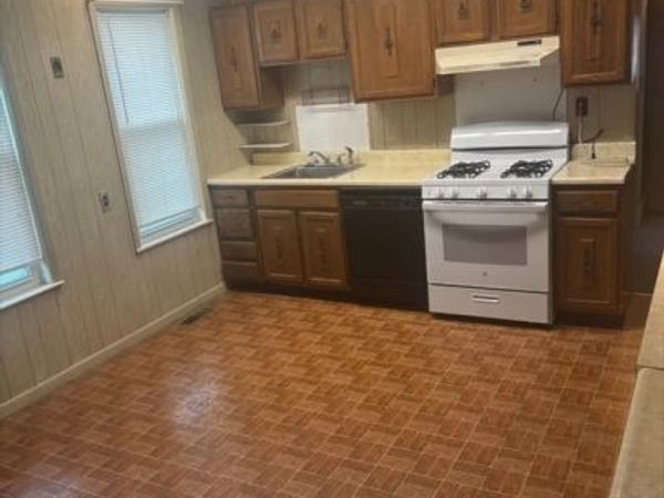 36 Ibbetson St, Unit 1, Somerville, MA 02143