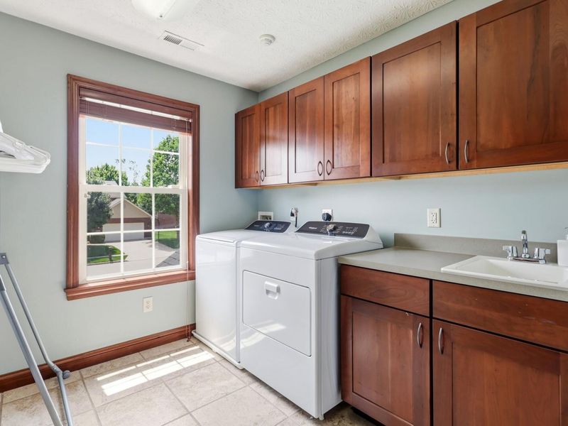 1927 Cider Mill Way, Tipp City, OH 45371 Photo 32