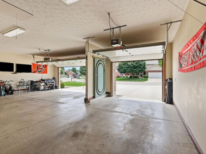 1927 Cider Mill Way, Tipp City, OH 45371 Photo 44