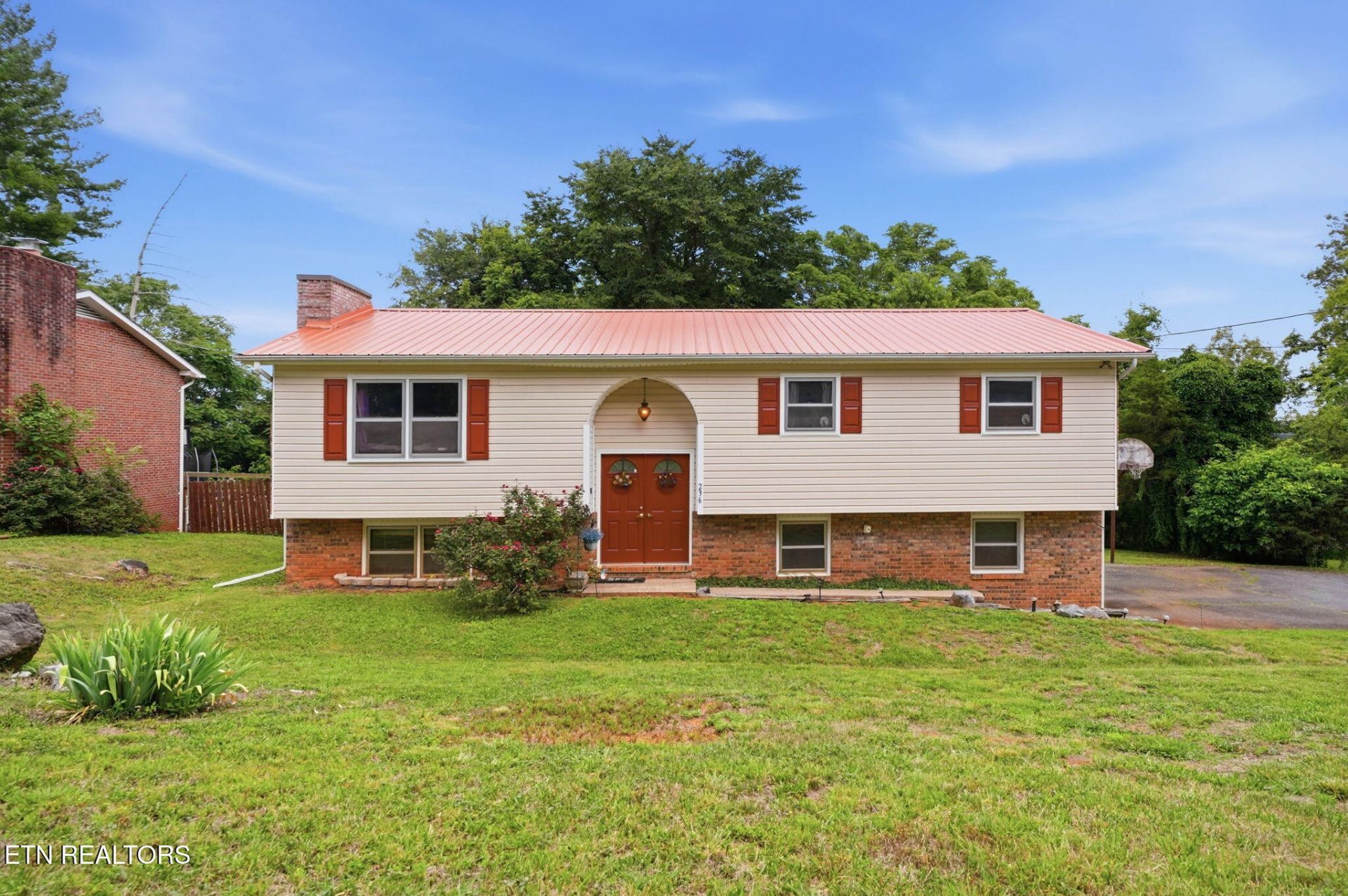 236 Royal Drive, Kingsport, TN 37663 Main Photo