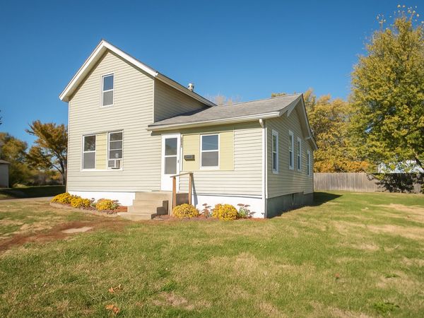 410 W 5th Street , Sterling, IL 61081