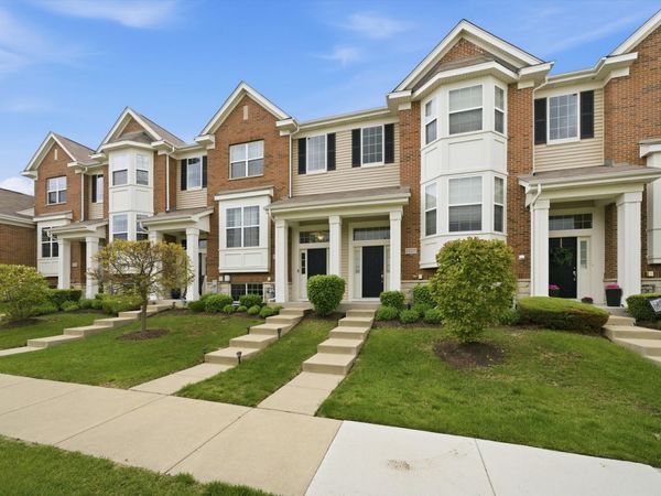 15317 Sheffield Square Parkway , Orland Park, IL 60462