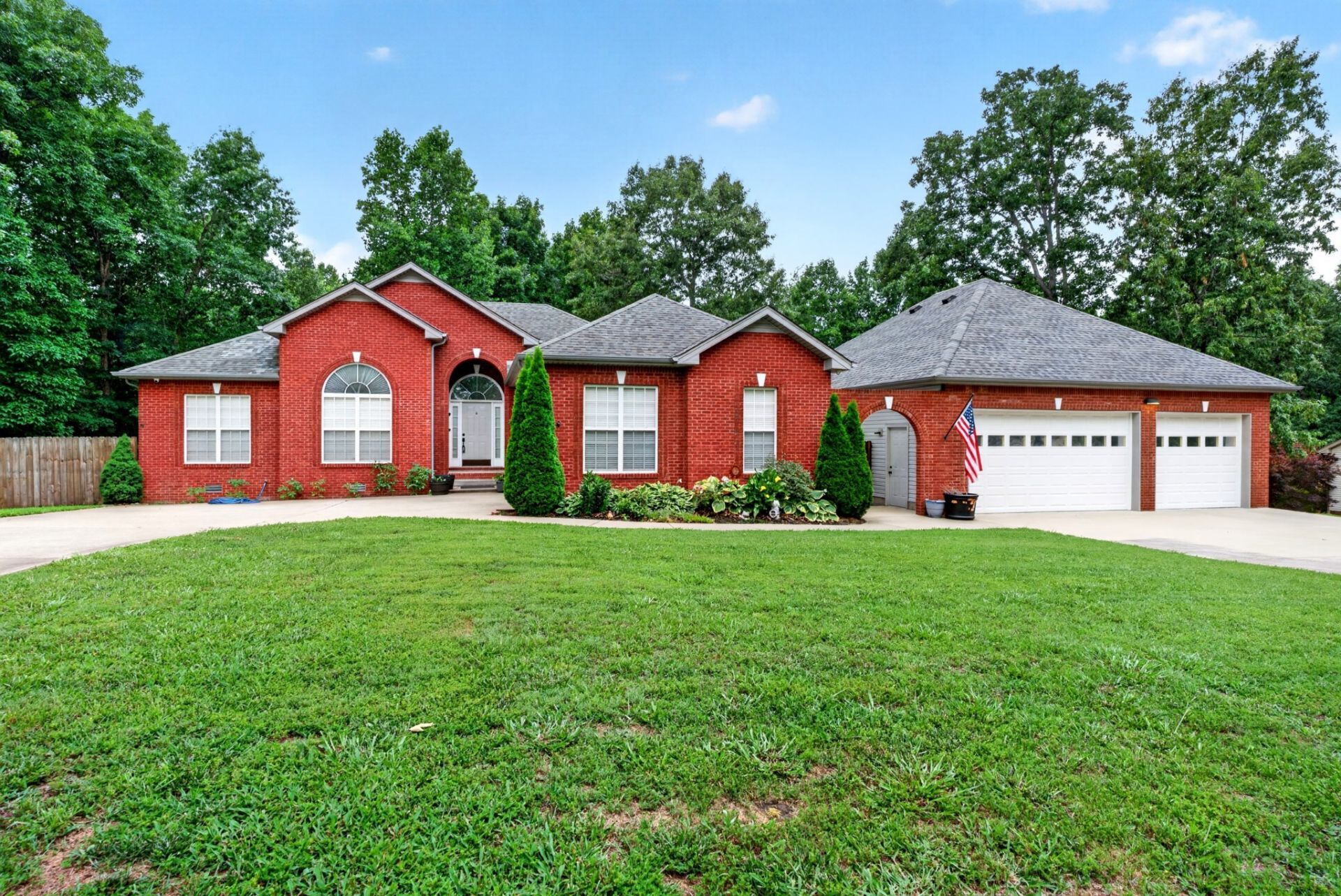 2610 Morrison Ln, Clarksville, TN 37040 Main Photo