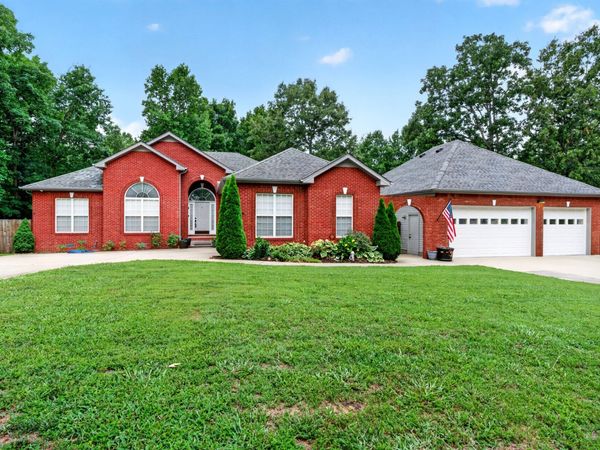 2610 Morrison Ln, Clarksville, TN 37040