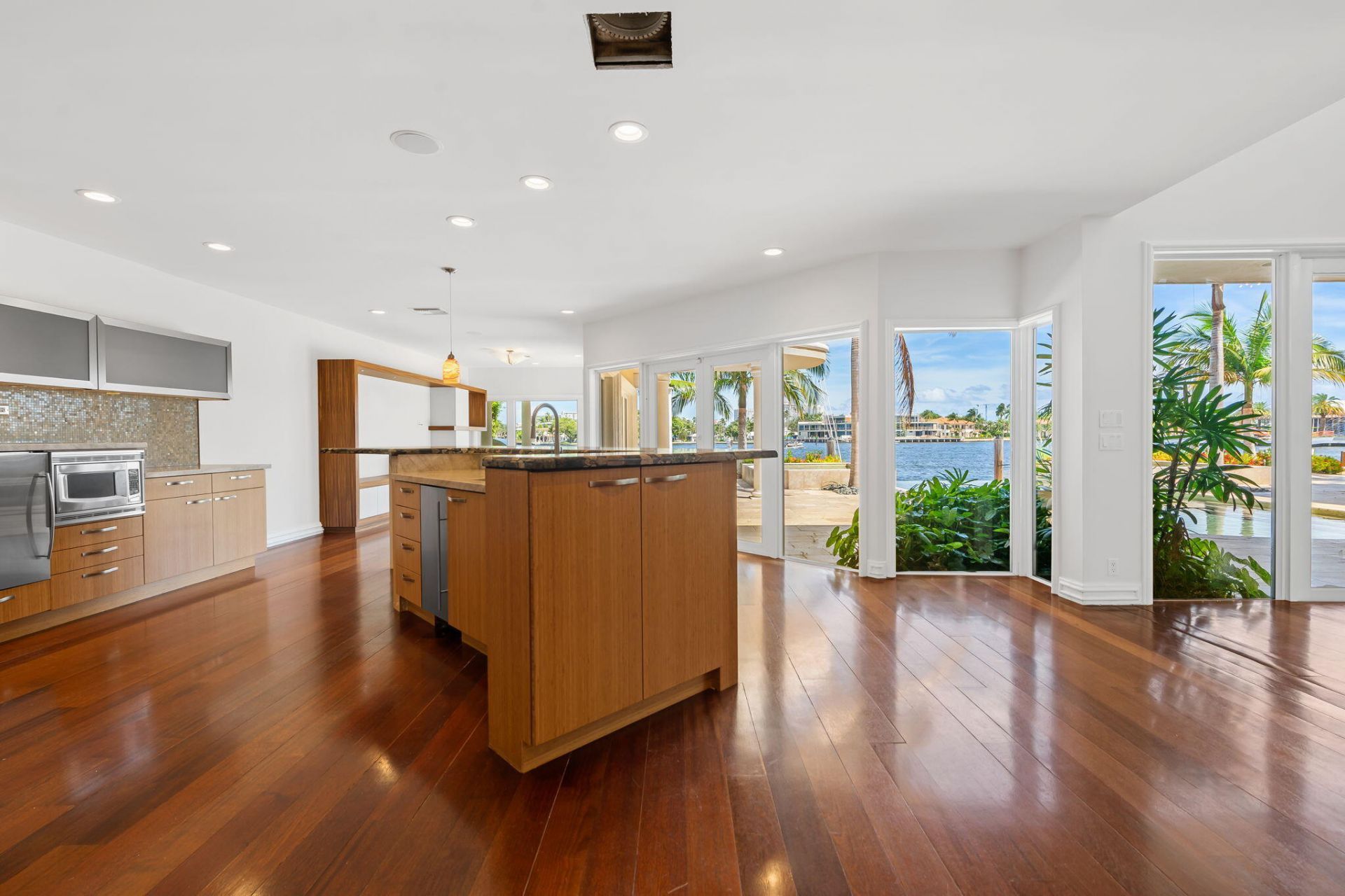 3 Isla Bahia Drive, Fort Lauderdale, FL 33316 Photo