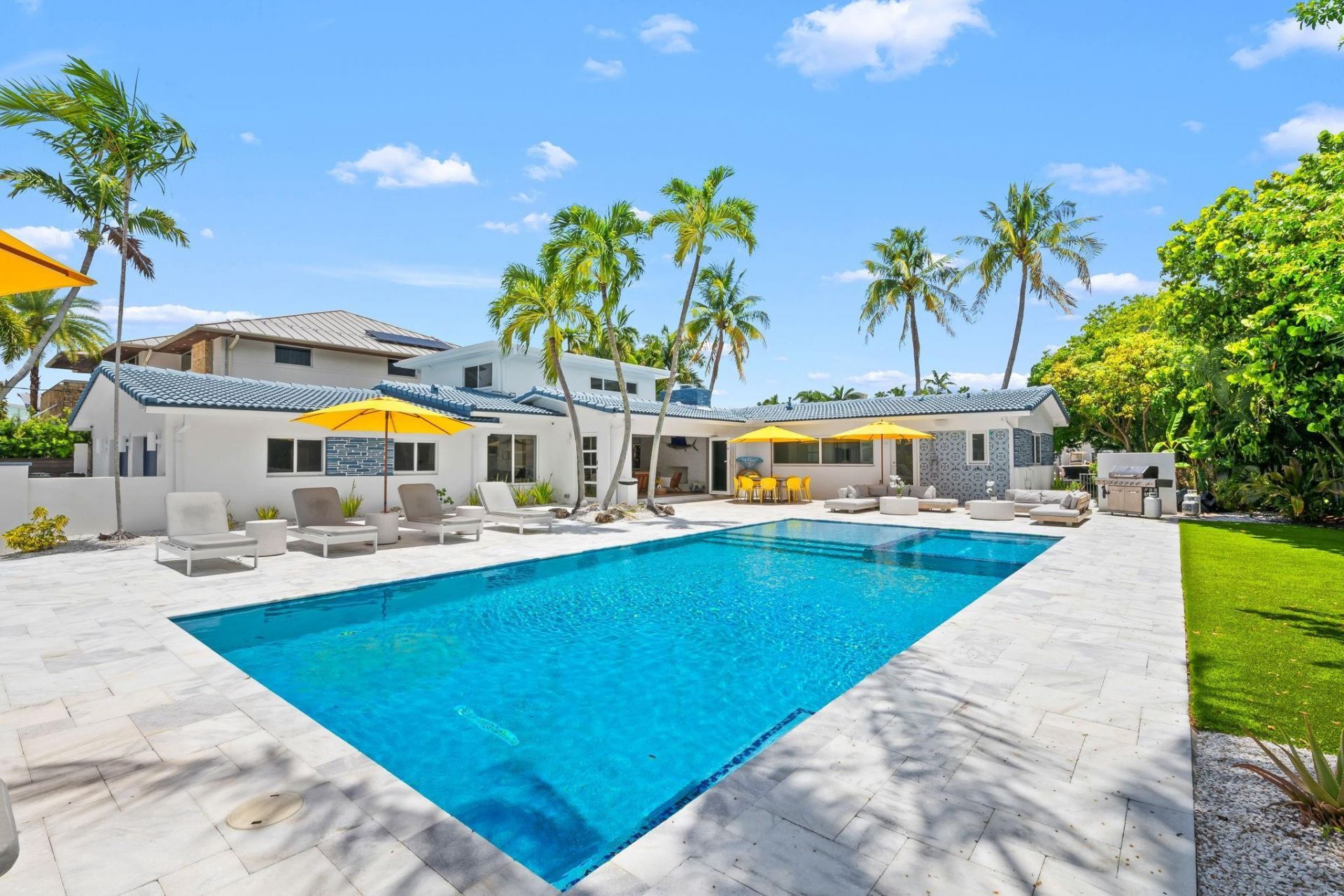 1524 Bayview Drive, Fort Lauderdale, FL 33304 Photo