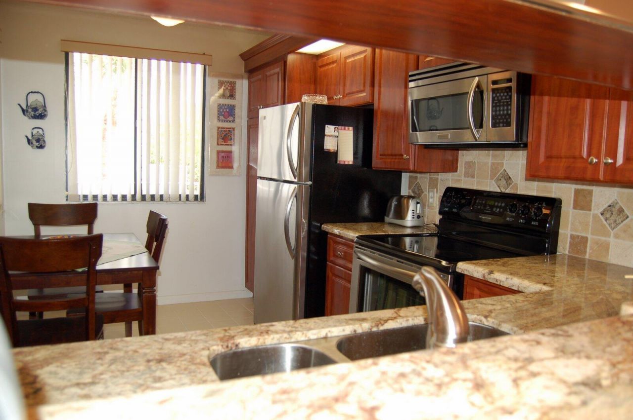 2701 Village Boulevard, Unit 12-206, West Palm Beach, FL 33409 Photo