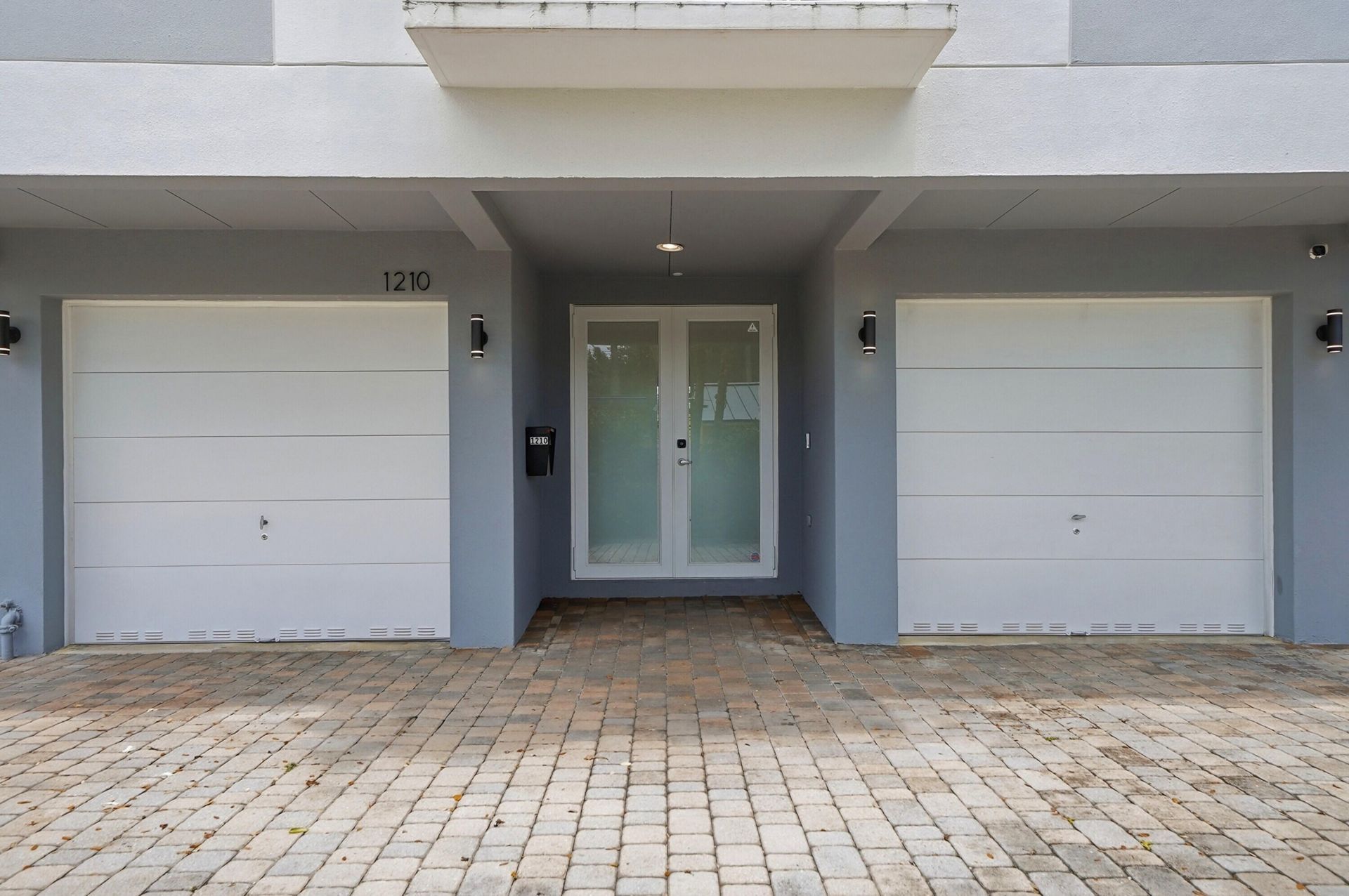 1210 NE 11th Avenue, Fort Lauderdale, FL 33304 Photo