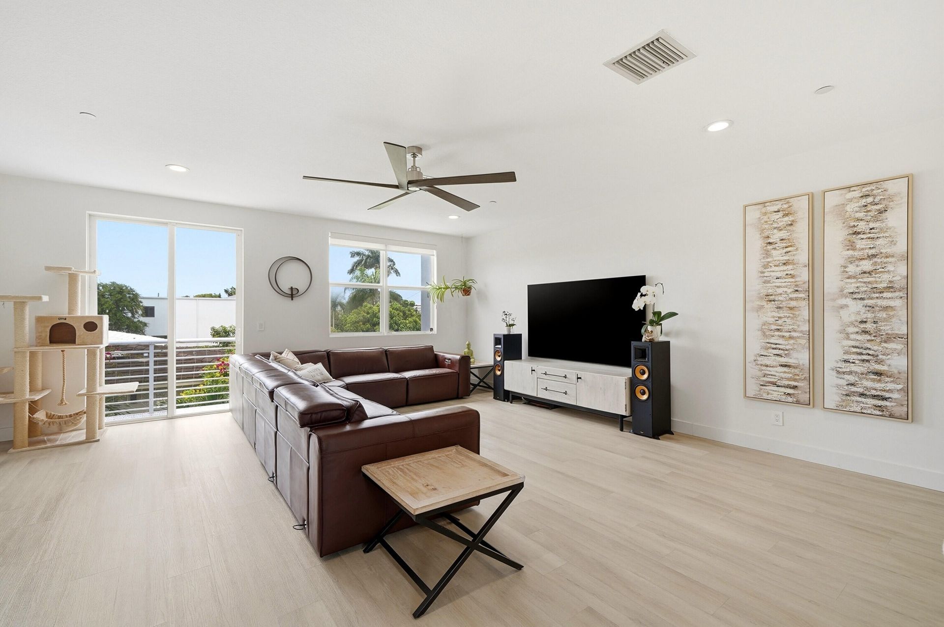 1210 NE 11th Avenue, Fort Lauderdale, FL 33304 Photo