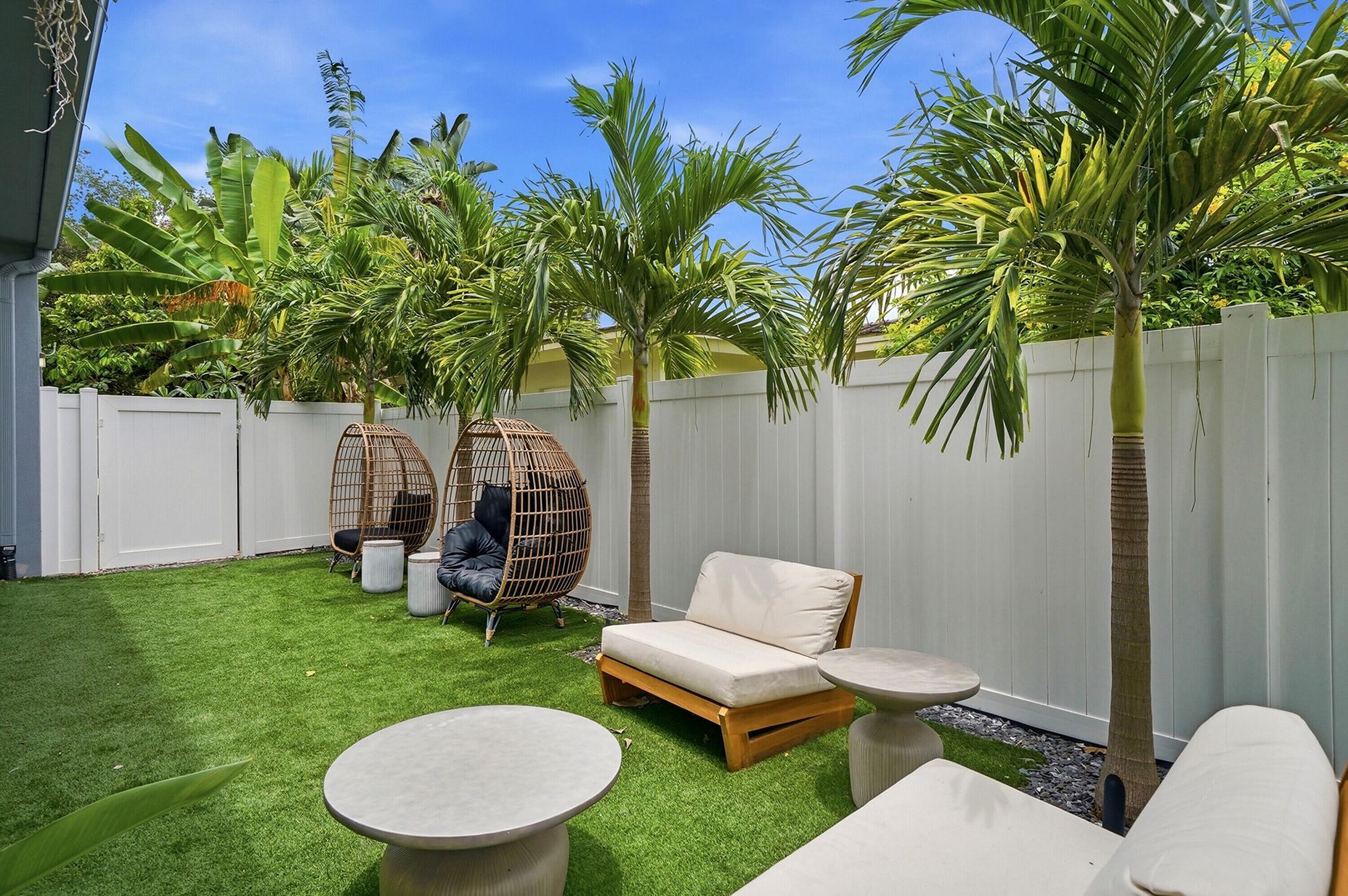 1210 NE 11th Avenue, Fort Lauderdale, FL 33304 Photo