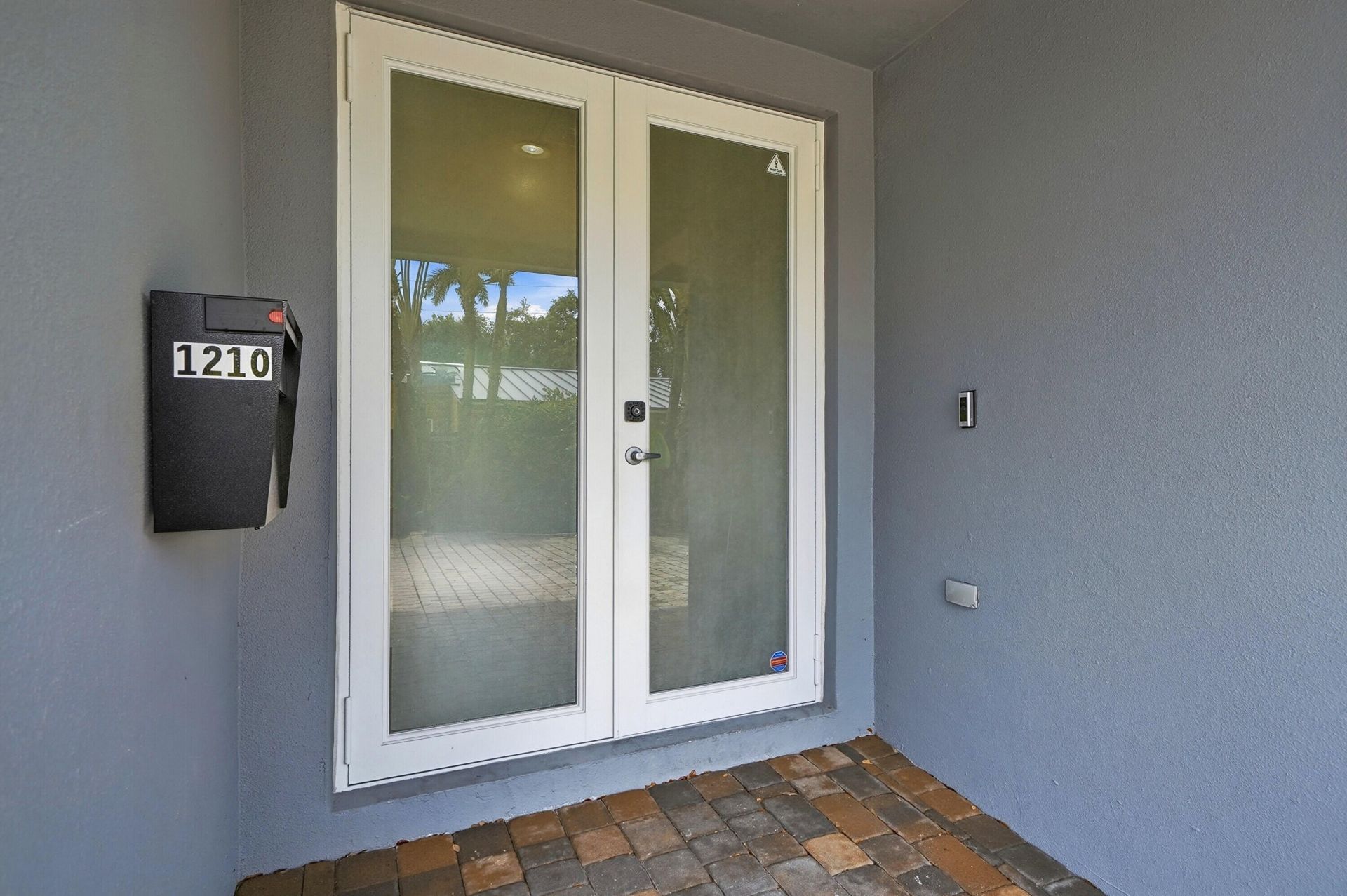 1210 NE 11th Avenue, Fort Lauderdale, FL 33304 Photo