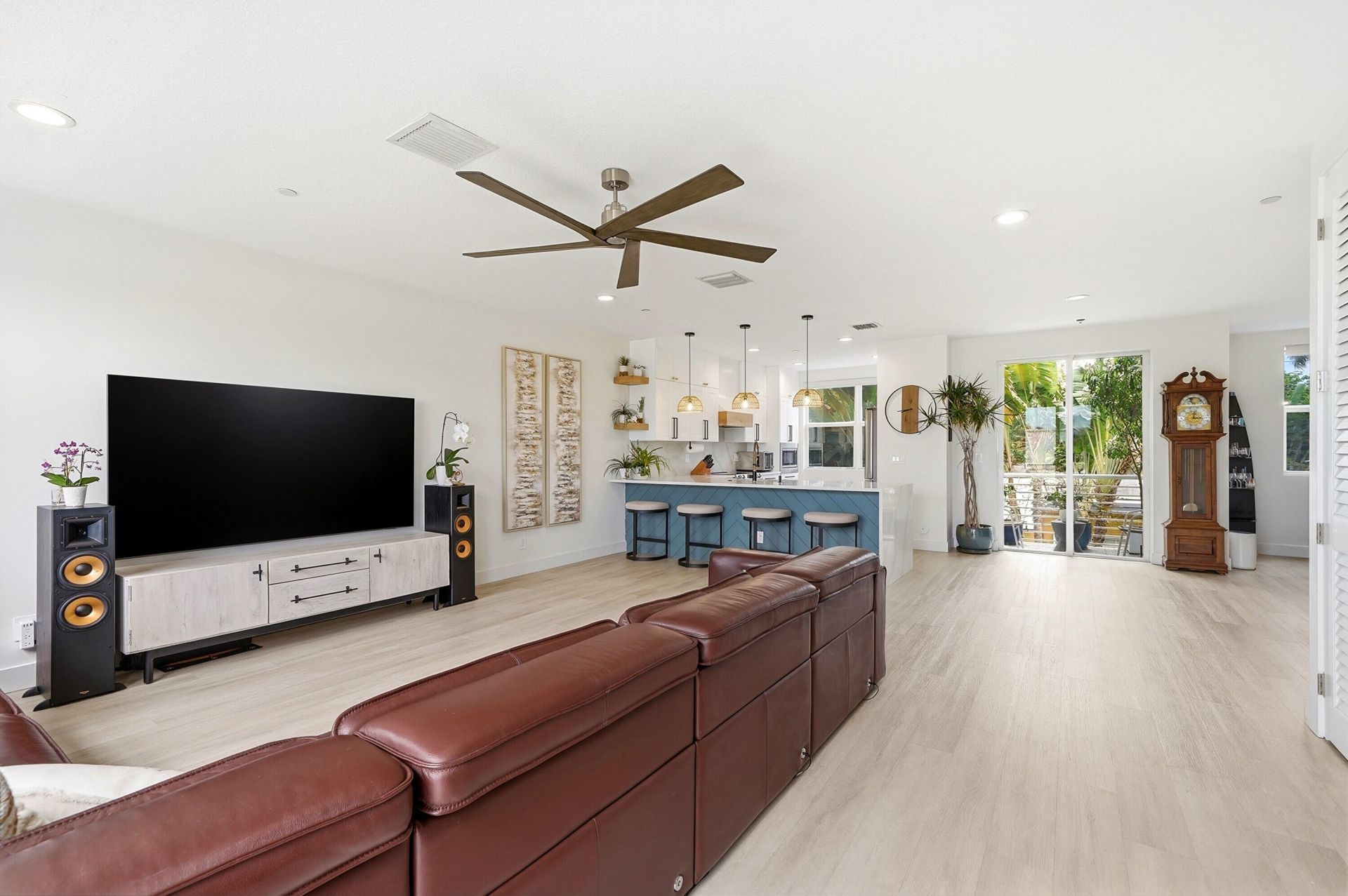 1210 NE 11th Avenue, Fort Lauderdale, FL 33304 Photo