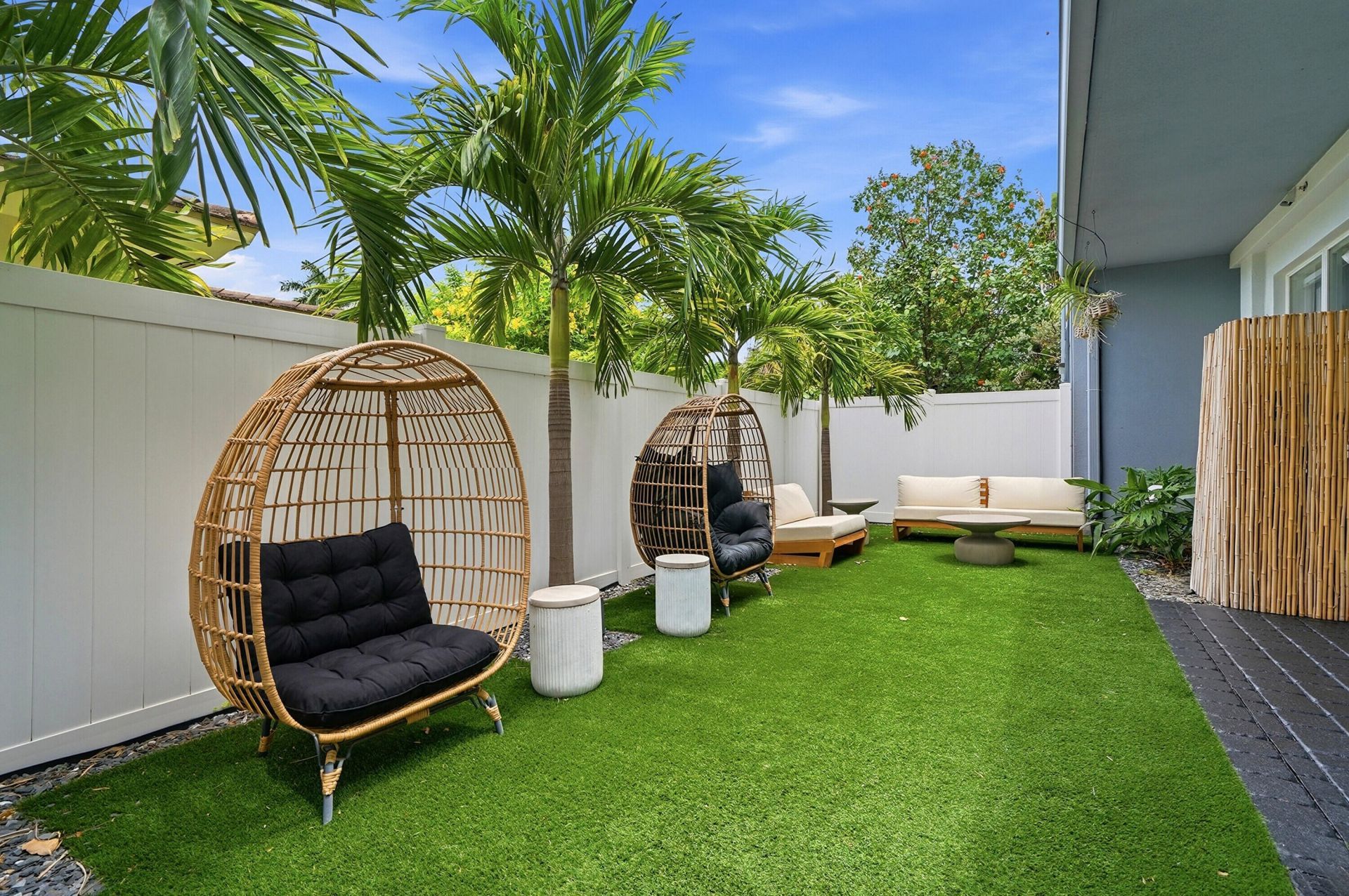 1210 NE 11th Avenue, Fort Lauderdale, FL 33304 Photo