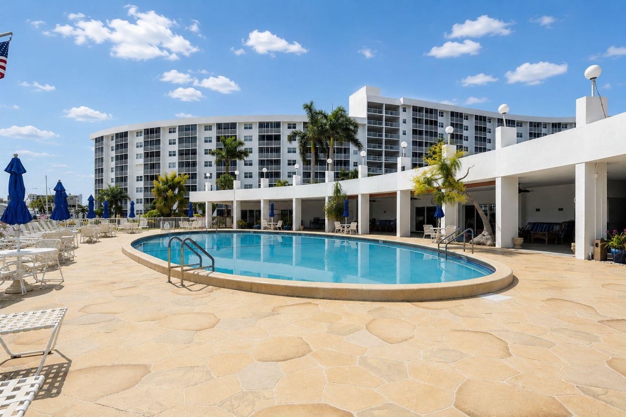 2731 NE 14th St, Unit 115, Pompano Beach, FL 33062 Photo