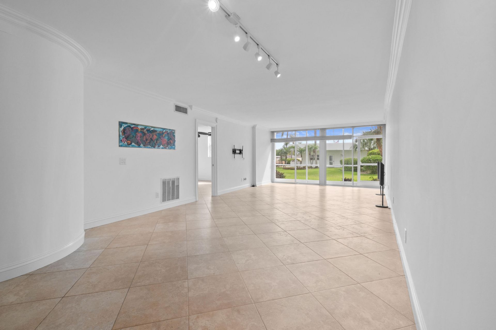2731 NE 14th St, Unit 115, Pompano Beach, FL 33062 Photo